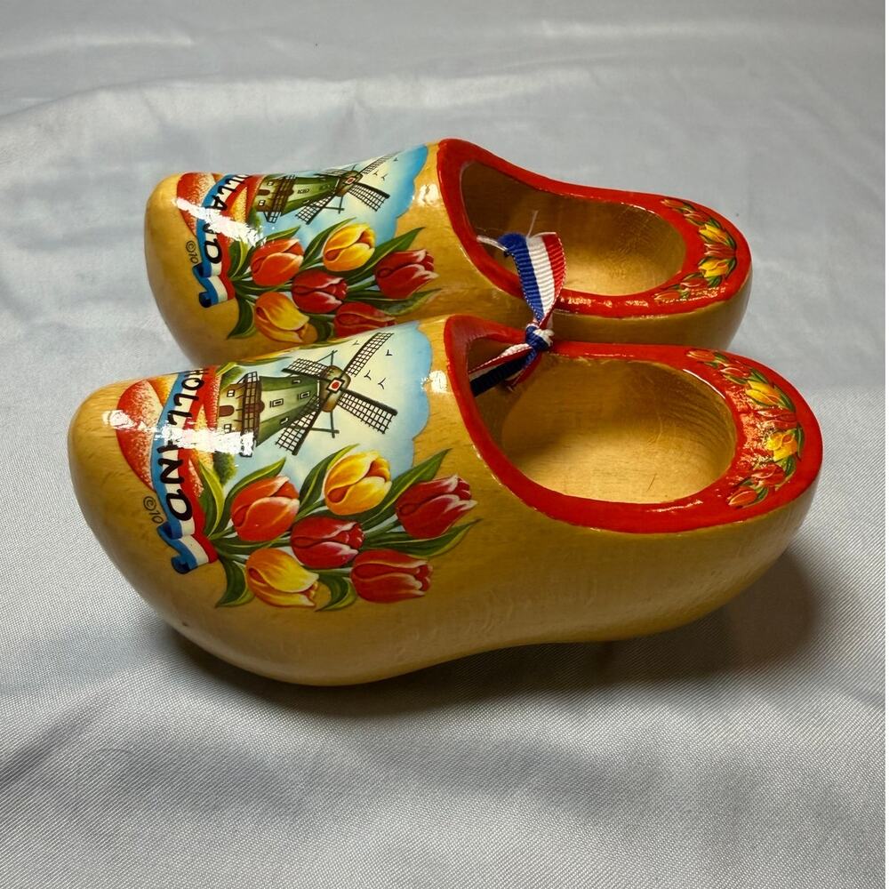 Dutch Decorative Mini Clogs - Picture 5 of 5